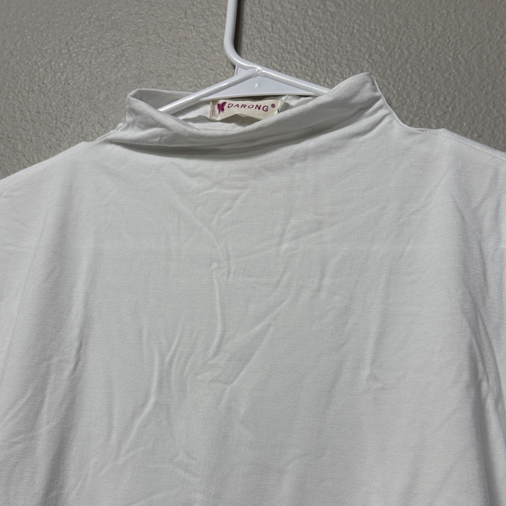 Amazon Mock Neck Crop Tee - Picture 7 of 14